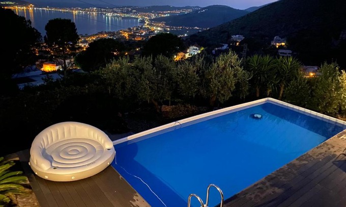 Formia Villa | Idyllic Il Casale: 4-Star Oceanfront Escape with Pool