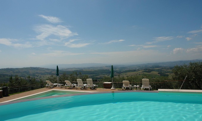 Piccione Hotel | Discover Il Castellaccio: Spa, Pool & Family-Friendly Fun