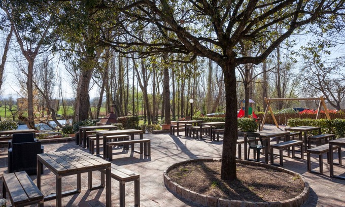 Campello sul Clitunno House | Discover Il Castello Di Campello: Family-Friendly Stay