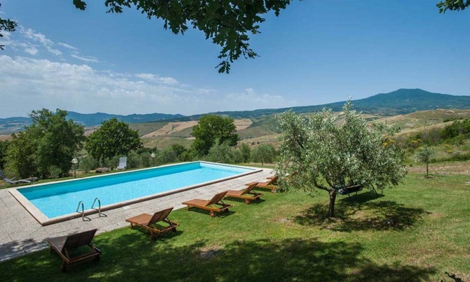 Radicofani Villa | Il Cerro, independent residence sleeping 12 in Radicofani