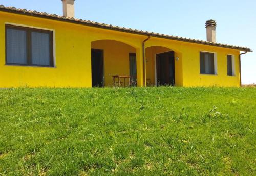 Capalbio House | Experience Comfort at Il Chiosco Giallo with Fine Amenities