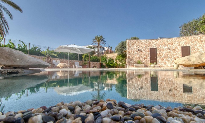 Lampedusa Apartment | Family-Friendly Stay at Il Corallo with Pool & Kitchen