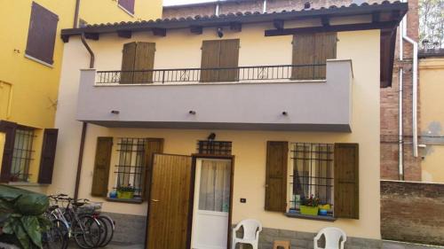 San Donato-San Vitale Bed & Breakfast | Pet-Friendly Il Delfino in Bologna with Great Amenities