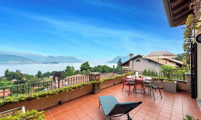 Stresa House | Il Dipinto Sul Lago Stresa Center, Stresa, Italy