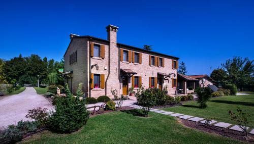 Codigoro House | Il Dosso Agriturismo: Pet-Friendly Retreat with Top Reviews