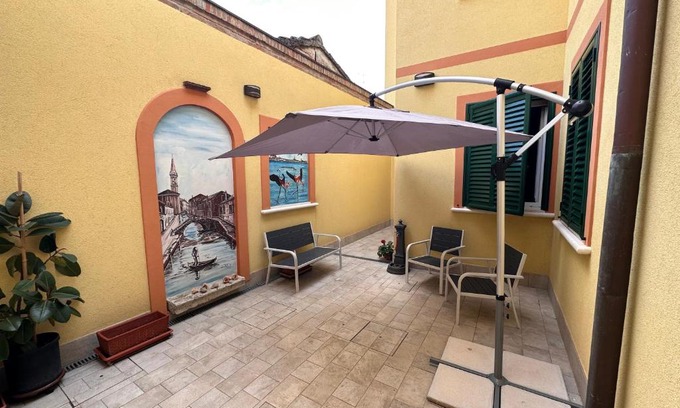 Comacchio Bed & Breakfast | Experience IL FENICOTTERO: Guest Rated 9/10 with Hot Tub