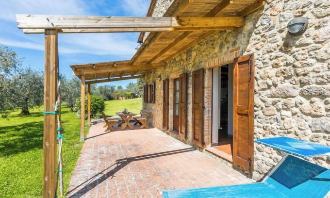 Lucciana House | Relax at Il Fienile: Pet-Friendly Retreat with Ocean View