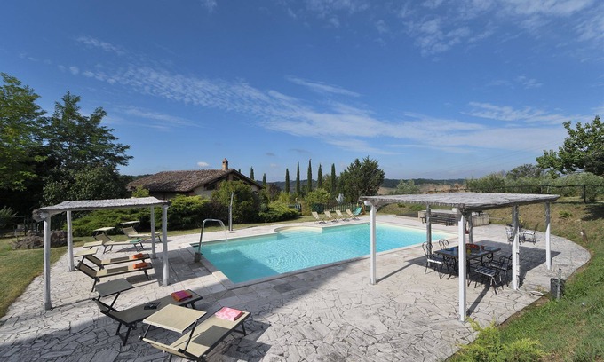 Rapolano Terme Villa | Relax at Il Fornacino: Pools, Dining & Pet-Friendly Stay