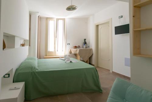 Patu Bed & Breakfast | Captivating Il Galletto bb: Pet & Child Friendly Escape