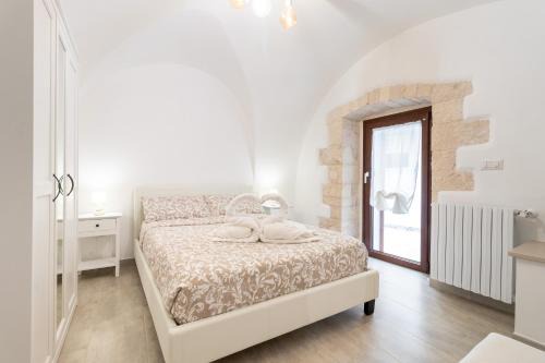 Old Town Cisternino Apartment | Family-Friendly Retreat at Il Giardino - Cisternino