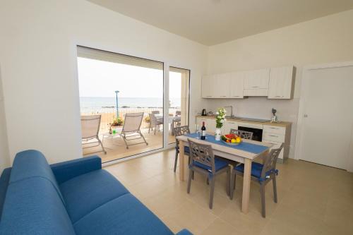 Donnalucata Apartment | Guest Rated 10/10 at IL GIARDINO DAMARE: Oceanfront Escape
