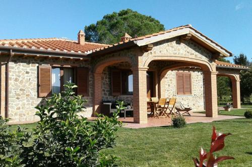 Massa Marittima House | Discover Il Giardino dei Ciliegi: Oceanfront Bliss Awaits