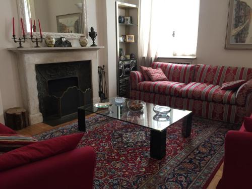 Busto Arsizio Bed & Breakfast | Tranquil Il Giardino Nascosto: Family-Friendly Retreat