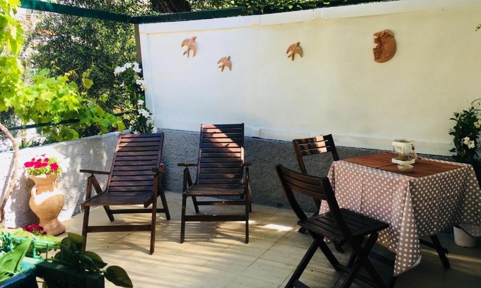 Tellaro House | Tropical Getaway at Il Giardino Segreto - Rated 9.1/10