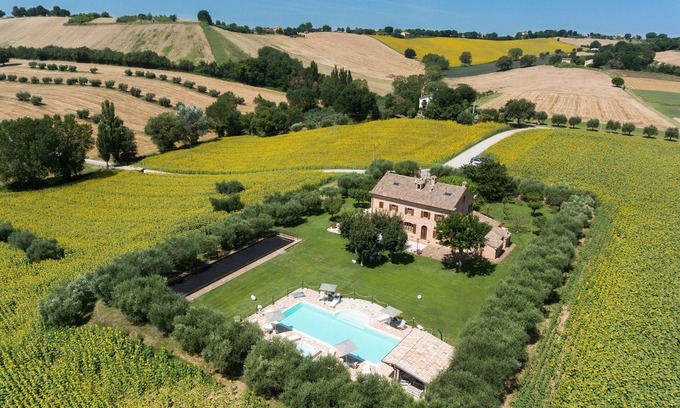 Bettolelle Apartment | Relaxing Villa with Pool, Close to Senigallia's Beaches