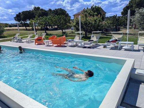 Porto Sant'Elpidio Apartment | Pet-Friendly Il Granaio: Oceanfront Oasis with Pool