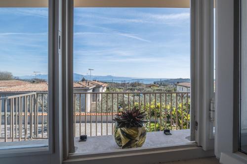 Lonato del Garda Apartment | Il Lago dei Sogni: Breathtaking Lakeview and Family Friendly