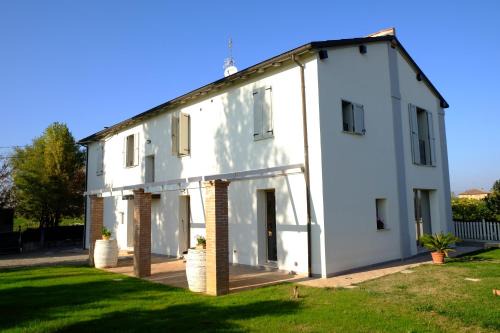 Borgatella Bed & Breakfast | Pet-Friendly Retreat at Il Leccio with Pool & High Ratings