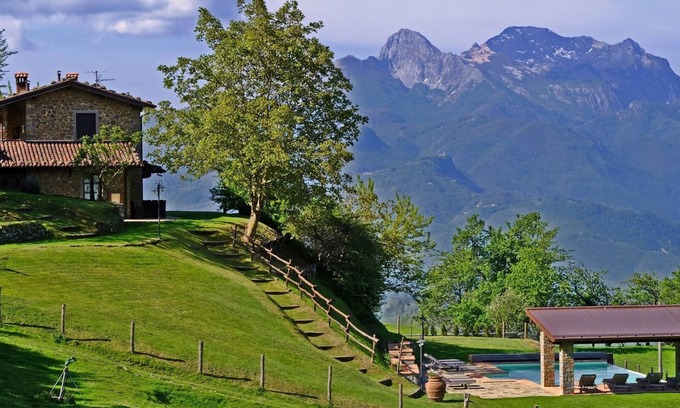 Pieve Fosciana Apartment | Discover Il Lonfo: Pet-Friendly Retreat Near Lucca & Viareggio