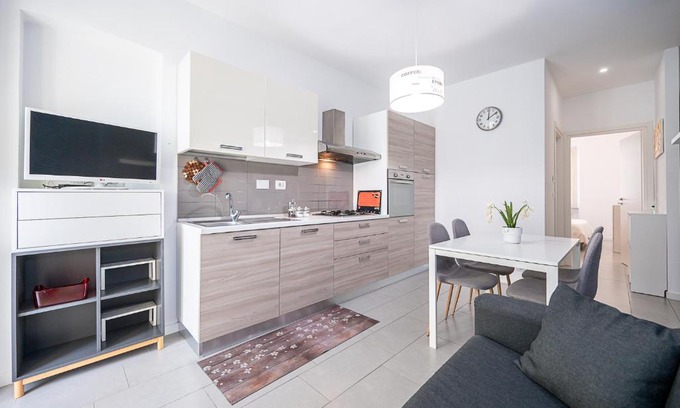 Cenisia Apartment | Pet-Friendly Retreat Near Politecnico & Borgo San Paolo