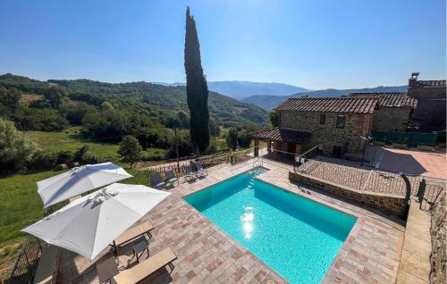 Castel Focognano House | Cozy 2 Bedroom Retreat in Castel Focognano with Pool