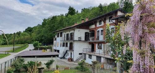 Rivara Bed & Breakfast | Pet-Friendly Il Mulino B&B with Oceanfront Views