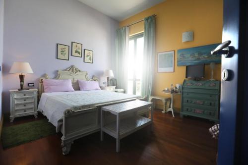 Morosolo Bed & Breakfast | Highly Rated IL NIDO AL LAGO: Ideal for Families & Pets