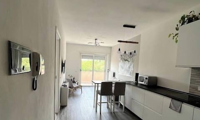 Albate Apartment | Discover Il Nido di Como - Lake Como with Kitchen Access