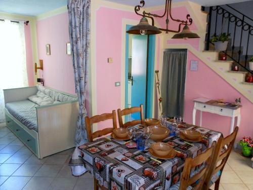 Pegui House | Enchanting Il Nido Magico: Guest Rated 9.8 in Historic Borgo