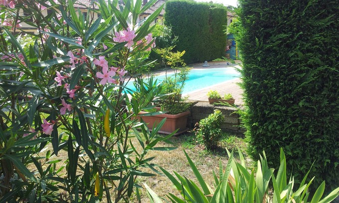 Castello d'Agogna Bed & Breakfast | Relax at Il Pioppo e la Fonte: Family-Friendly Retreat