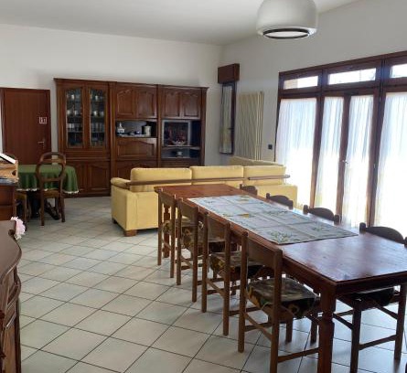 Quartiere Al Mare Apartment | Vintage Elegance at il Quadrifoglio - Pet & Child Friendly