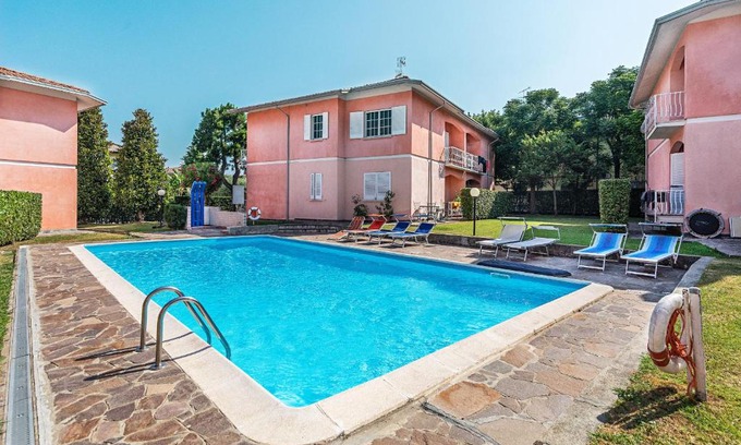 Colombare Apartment | Inviting Il Quadrifoglio D4 Apartment with Pool Access
