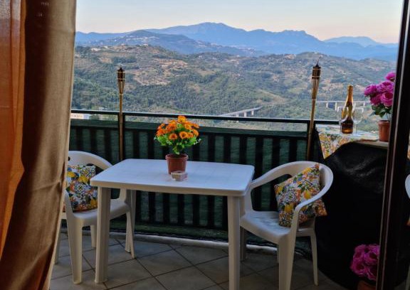 Copersito Apartment | Sunny Retreat at Il Raggio di Sole - A Comforting Escape