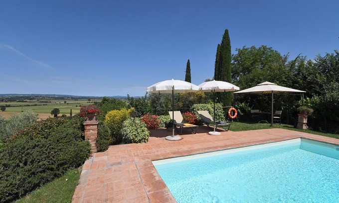 Santarello Villa | Discover Il Rattoppo: Family-Friendly Retreat in Cortona