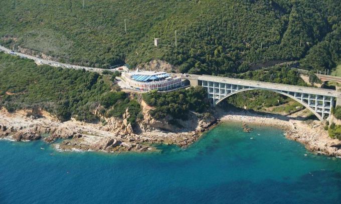 Livorno Hotel | Oceanfront Retreat at Il Romito with Pet-Friendly Amenities