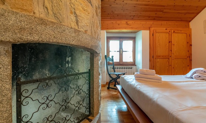 Bellagio House | Pet-Friendly Il Salice: Family Comfort with Breakfast Included