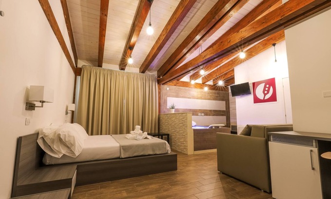 Taverna Bed & Breakfast | Top-Rated Il Semaforo Sila with Family-Friendly Amenities