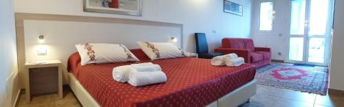 Lido di Volano Bed & Breakfast | Experience IL SOLE NEL MARE - Pet Friendly Oceanfront Escape