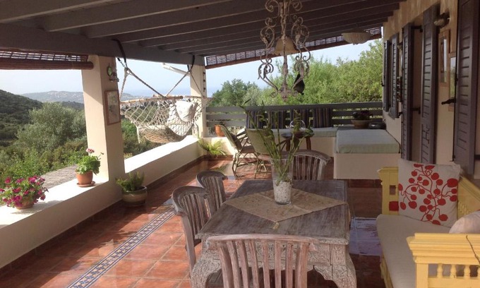 Argostoli Villa | Indulge at Il Suo Paradiso: Oceanfront Bliss Awaiting You