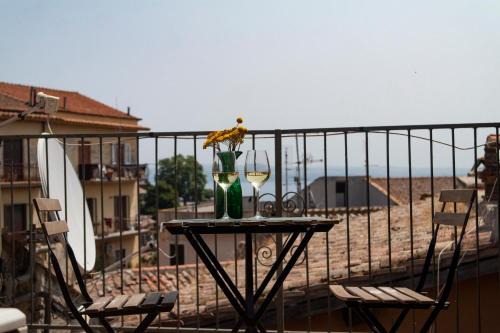 Lake Bracciano Apartment | Top-Rated Il Terrazzino: Family and Pet-Friendly Retreat