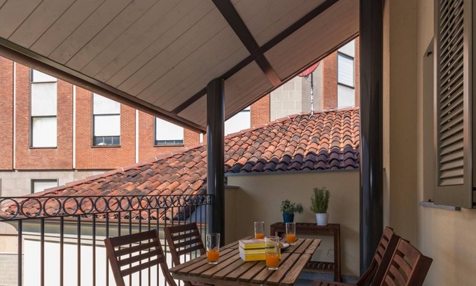 Borgo Dora Apartment | Welcoming Il Terrazzo Segreto al Balon - Family Friendly Stay