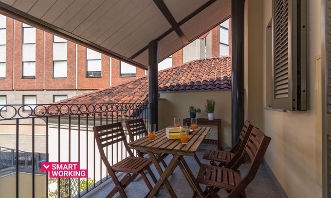 Borgo Dora Apartment | Discover Il Terrazzo Segreto al Balon: Pet-Friendly Retreat