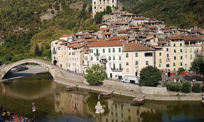 Dolceacqua House | Cozy Il Torchio Holiday Home with Oceanfront Views