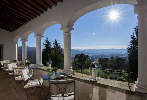 Bucine Resort | Pet-Friendly Il Verreno: Oceanfront Escape with Hot Tub