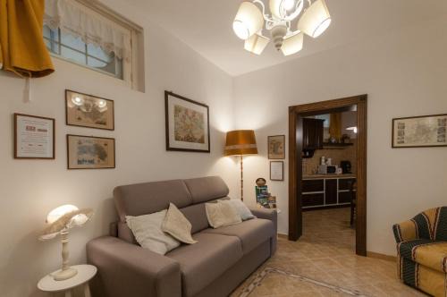 Centro Urbano Apartment | Guest Rated: IL VICOLETTO Appartamento - Family-Friendly Stay