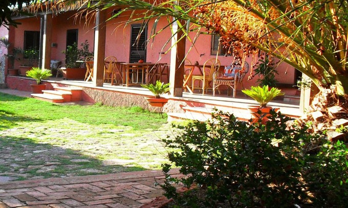 Gonnesa Bed & Breakfast | Oceanfront Il Vigneto B&B with Hot Tub & Breakfast Included