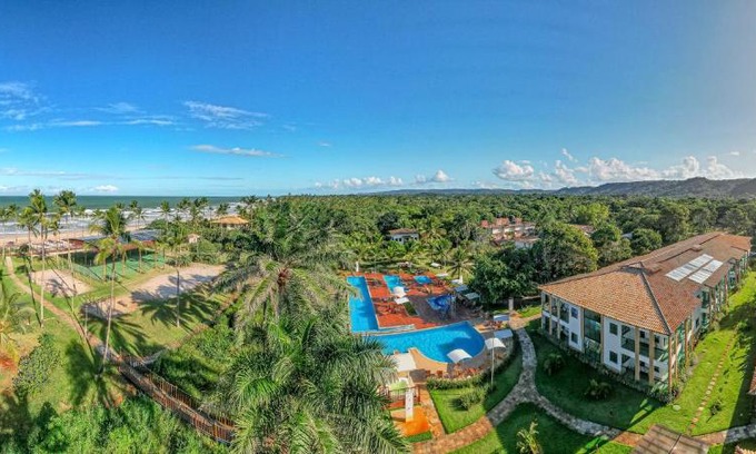 Centro Apartment | Ilhéus North Residence: Oceanfront Bliss with Top Amenities