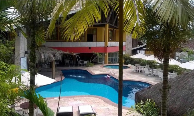 Pereque Apartment | Top-Rated Ilhaflat 3-104 with Oceanfront Pool & Spa