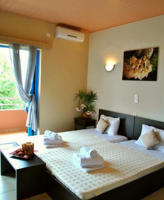 Mytikas Apartment | Oceanfront Iliovasilema Hotel: Rated 9/10 by Guests
