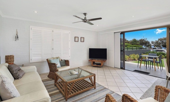 Mooloolaba Apartment | Ocean View Retreat at ILLAWONG Apt 1 with Family-Friendly Perks